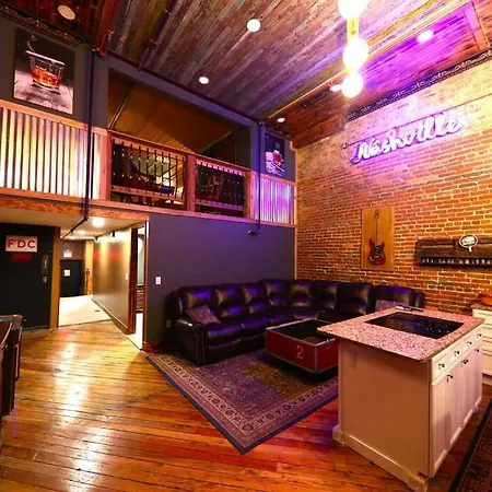 Broadway: The Speakeasy 4Br/2Bth 2200Sf Grnd Lvl Vila